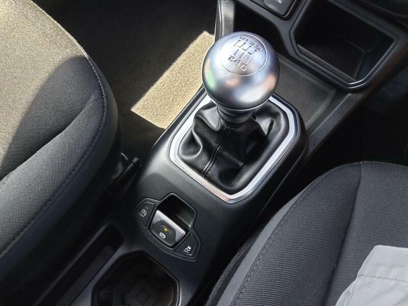 Jeep Renegade Night Eagle White #7