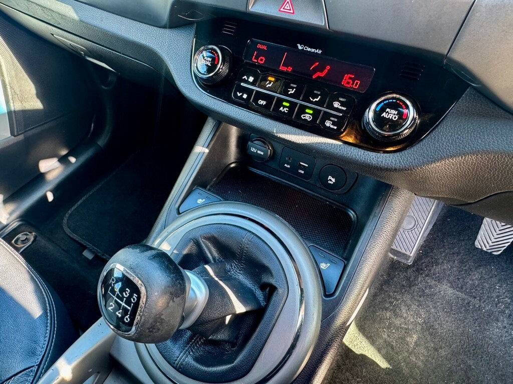 Kia Sportage 1.6 Gdi 1 - Bluetooth, Air Con, Isofix - Take Blue #16