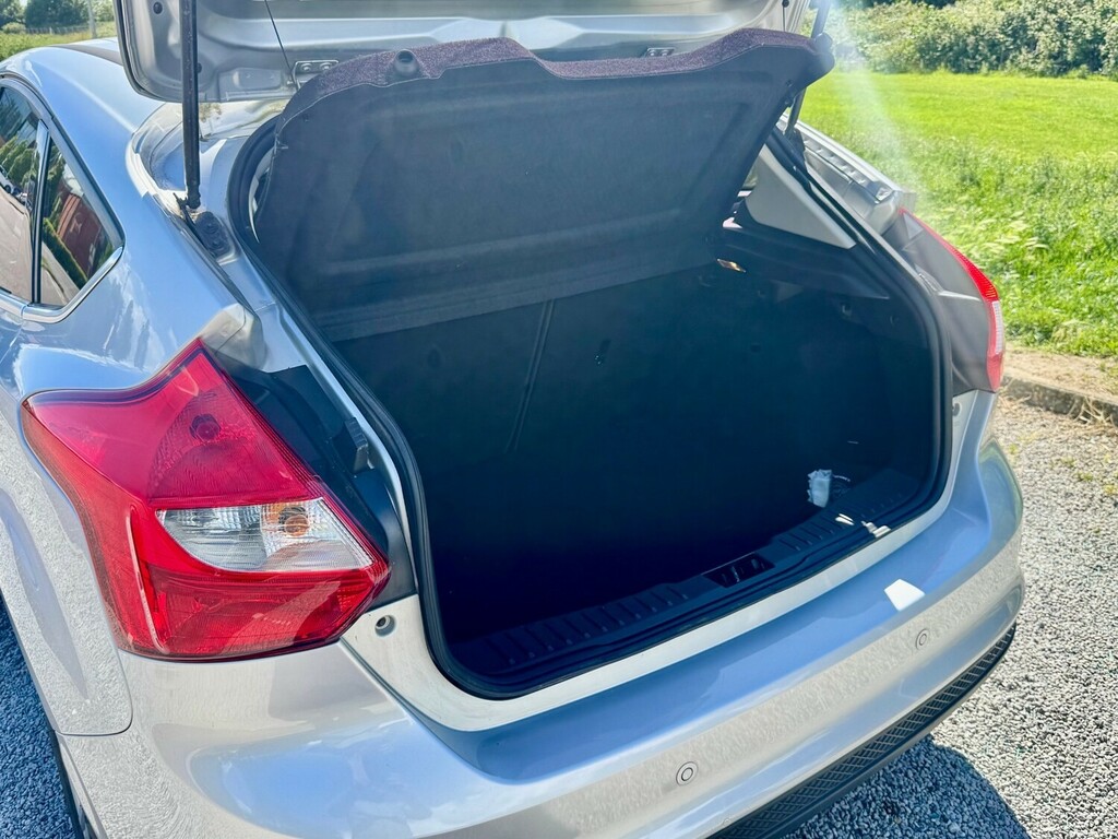 Ford Focus 1.0T Ecoboost Titanium Hatchback Black #13