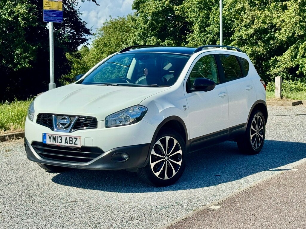 Nissan Qashqai 1.6 117 360 Hatchback YM13ABZ White #4