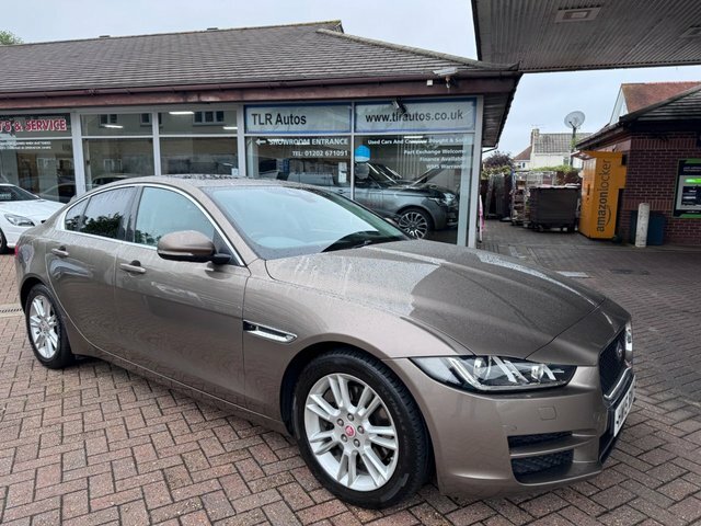 Jaguar XE 2015 2.0 Gtdi Prestige Brown