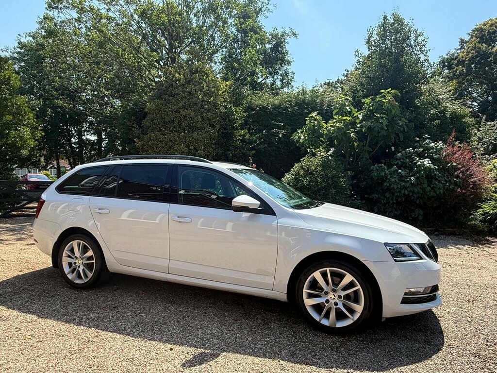 Skoda Octavia 1.5 Tsi Act Se L Dsg Euro 6 Ss BM68BZB White #3