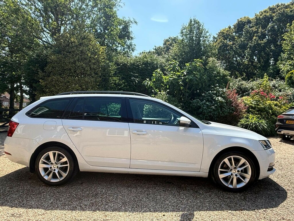 Skoda Octavia 1.5 Tsi Act Se L Dsg Euro 6 Ss BM68BZB White #5