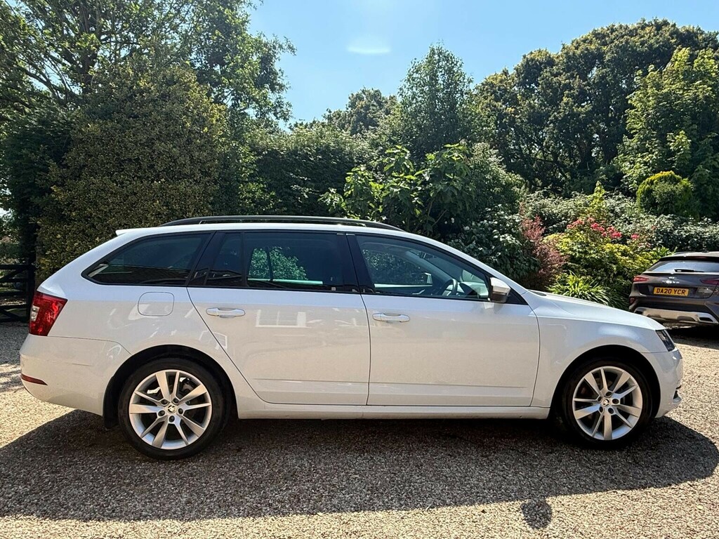 Skoda Octavia 1.5 Tsi Act Se L Dsg Euro 6 Ss BM68BZB White #6