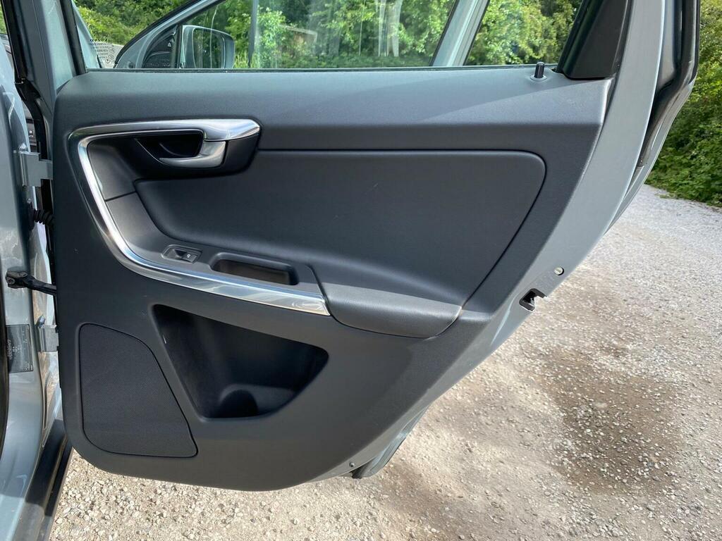 Volvo XC60 2.0 D4 Se Black #69