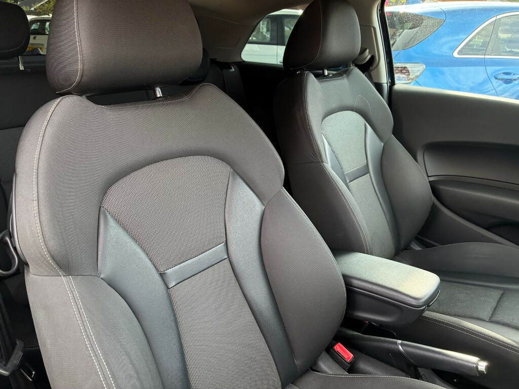 Audi A1 1.6L Se Black #7