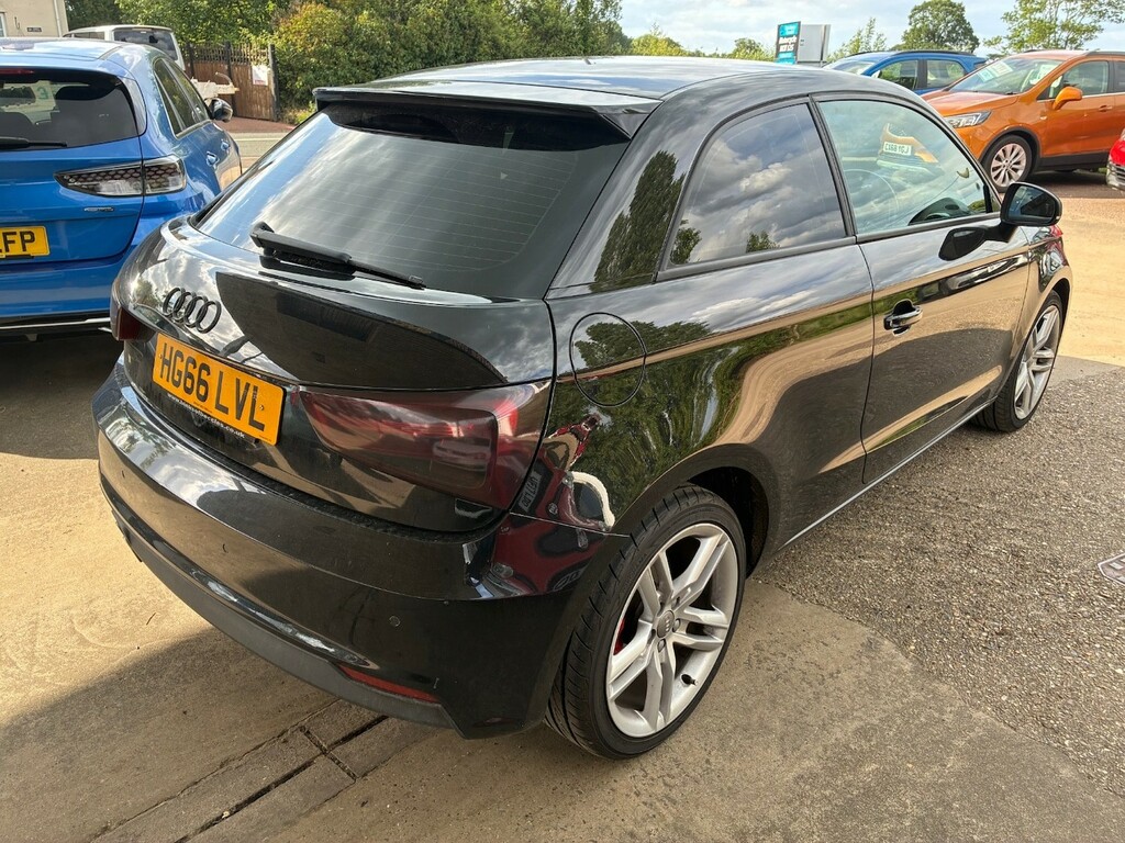 Audi A1 1.6L Se Black #3