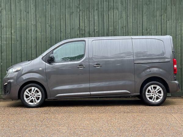 Vauxhall Vivaro F3100 Pro Black #9