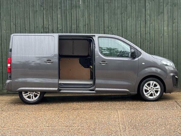 Vauxhall Vivaro F3100 Pro Black #15
