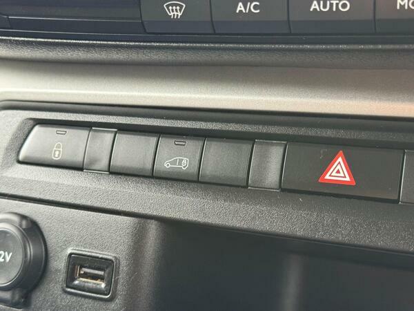 Vauxhall Vivaro F3100 Pro Black #23