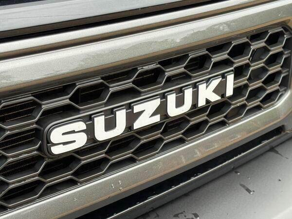 Suzuki Jimny Estate Grey #24