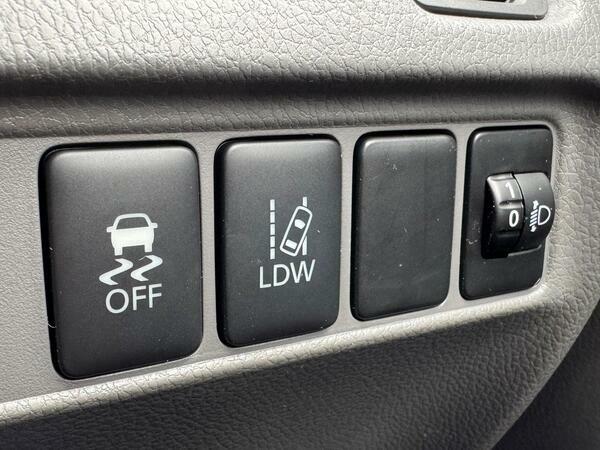 Mitsubishi L200 2.5 Td 4Life Black #41