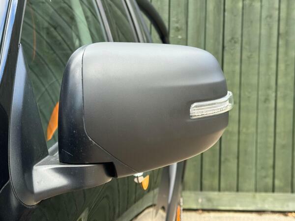 Mitsubishi L200 2.5 Td 4Life Black #37