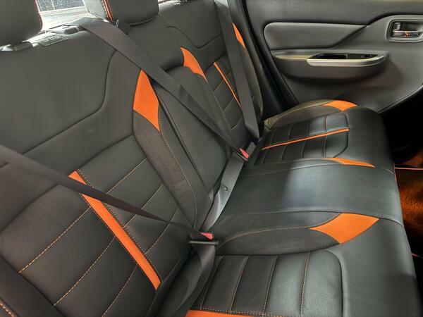 Mitsubishi L200 2.5 Td 4Life Black #16