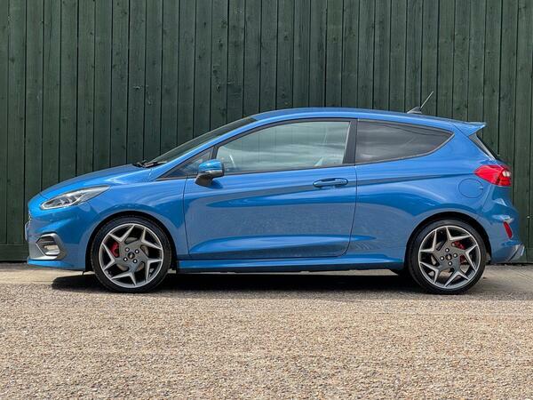 Ford Fiesta Hatchback Silver #8