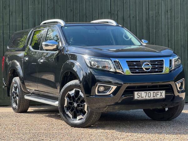 Nissan Navara 2.3 Dci Tekna 4Wd Euro 6 Ss SL70DFX Black