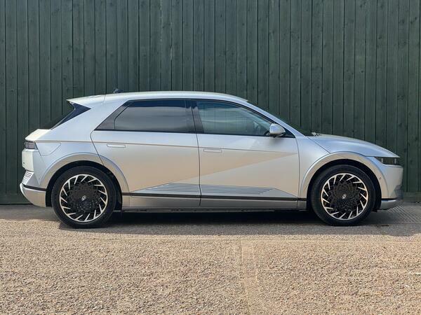 Hyundai Ioniq 5 Hatchback Green #12