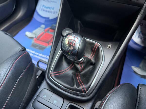 Ford Fiesta 1.0 Ecoboost Titanium Red #25