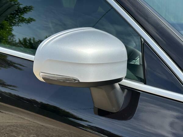 Volvo XC60 Momentum White #37