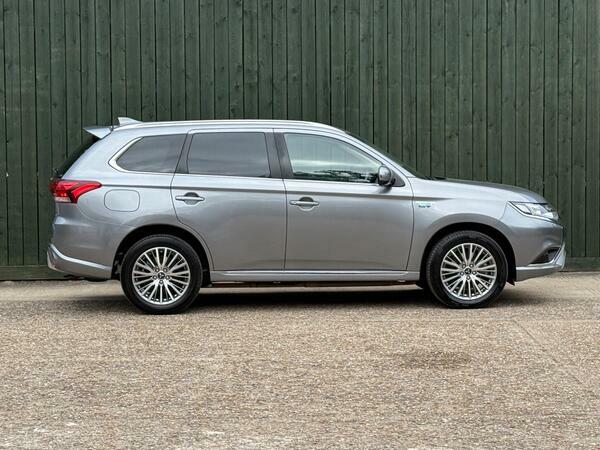 Mitsubishi Outlander 2.0 Design 7 Seater 150 Bhp Black #18