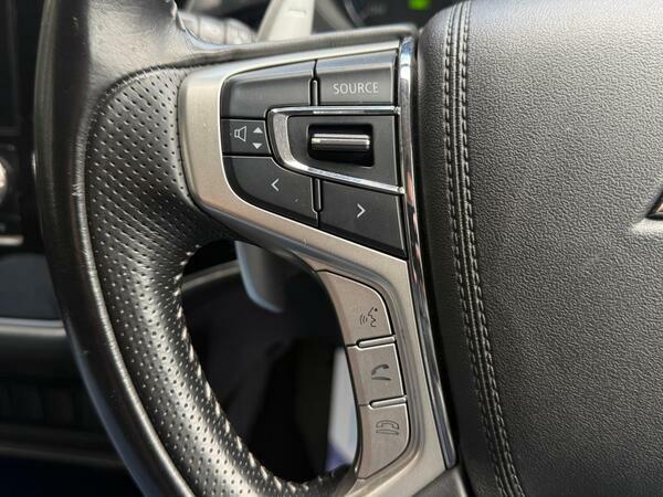Mitsubishi Outlander 2.0 Design 7 Seater 150 Bhp Black #32