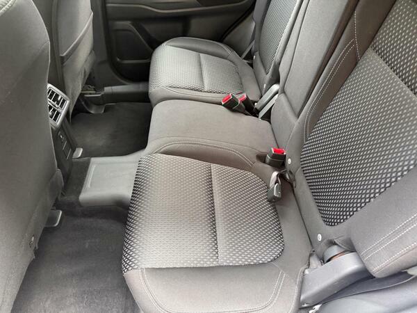Mitsubishi Outlander 2.0 Design 7 Seater 150 Bhp Black #11