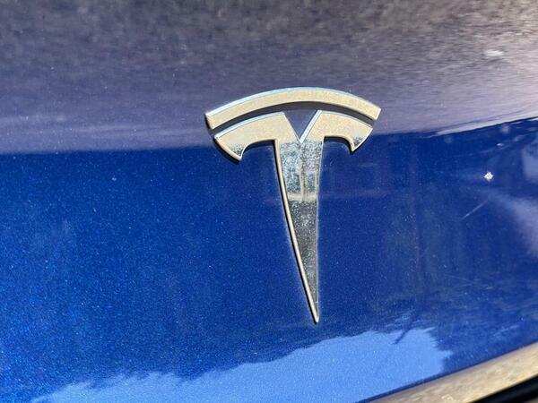 Tesla Model 3 Dual Motor Long Range Saloon 4 White #36