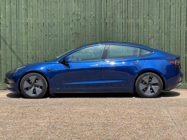 Tesla Model 3 Dual Motor Long Range Saloon 4 White #9