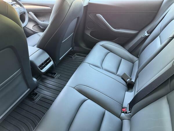 Tesla Model 3 Dual Motor Long Range Saloon 4 White #10