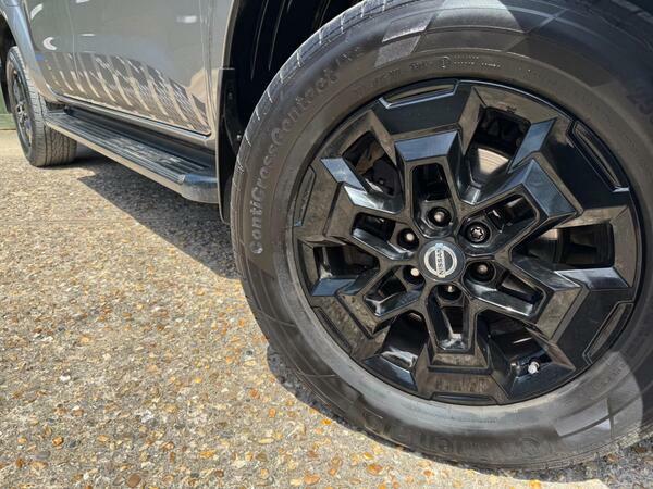 Nissan Navara Dci Tekna Shr Grey #40
