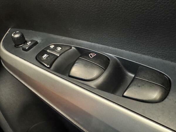 Nissan Navara Dci Tekna Shr Grey #48