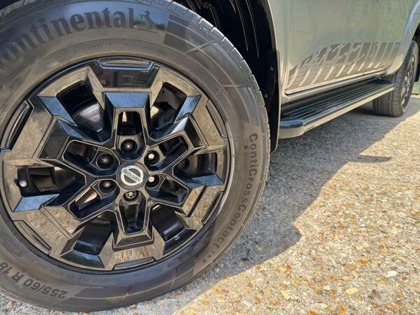 Nissan Navara Dci Tekna Shr Grey #46