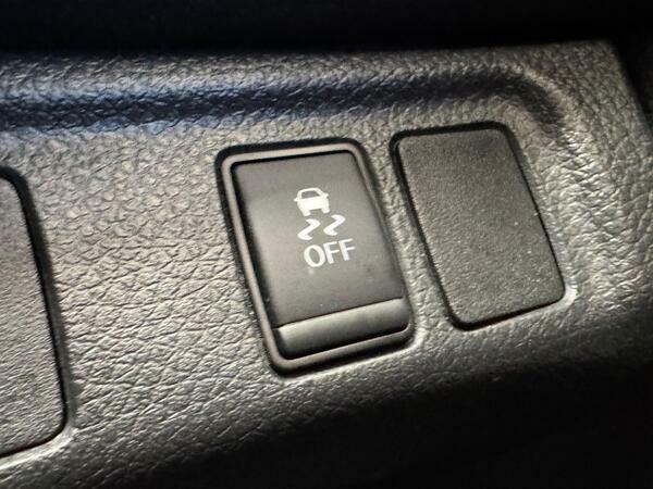 Nissan Navara Dci Tekna Shr Grey #47