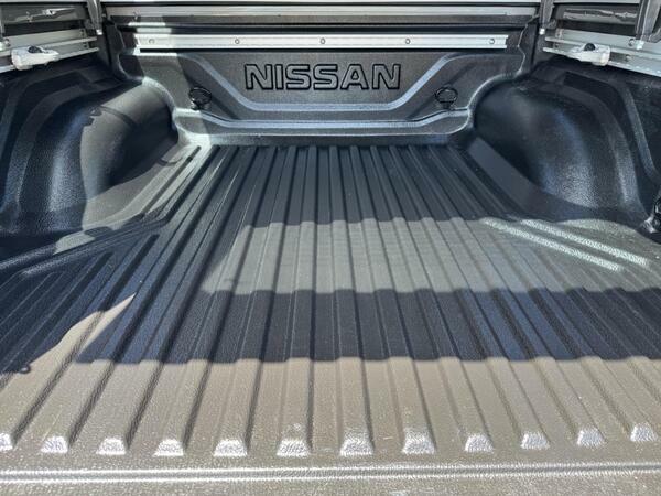 Nissan Navara Dci Tekna Shr Grey #54