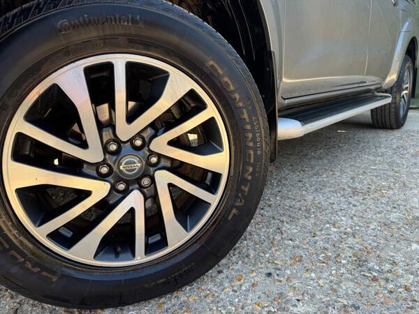 Nissan Navara Double Cab Pick Up Grey #40