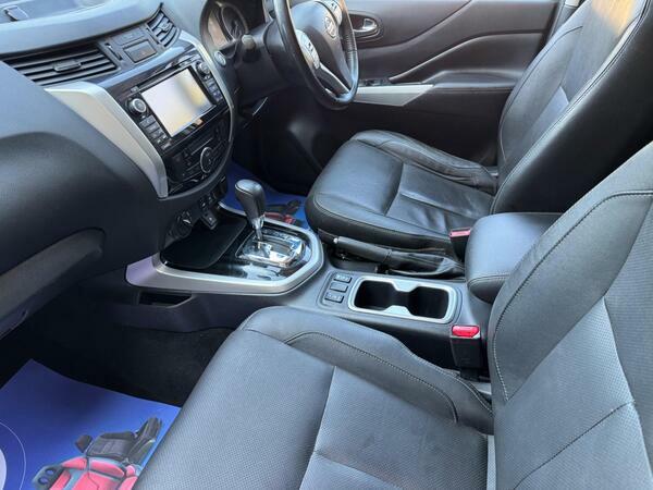 Nissan Navara Double Cab Pick Up Grey #8