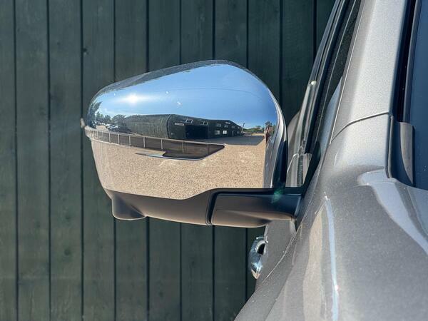 Nissan Navara Double Cab Pick Up Grey #35