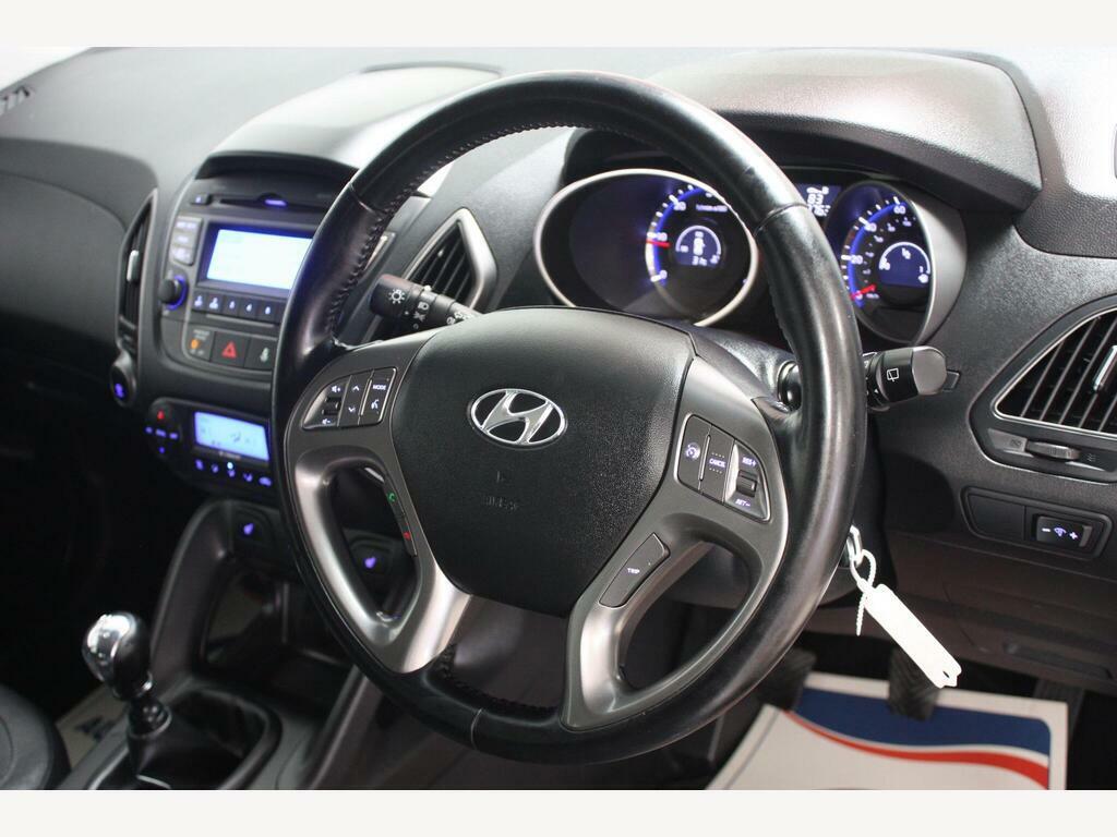 Hyundai Ix35 2.0 Crdi Premium 4Wd Euro 5 White #15