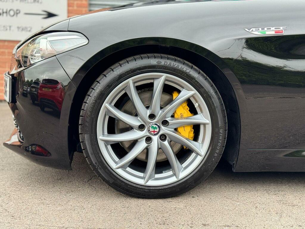 Alfa Romeo Giulia 2.2 Jtdm-2 180 Super Red #29