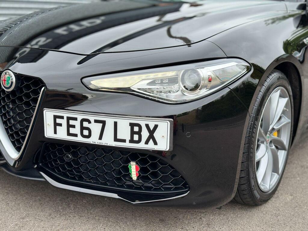 Alfa Romeo Giulia 2.2 Jtdm-2 180 Super Red #42