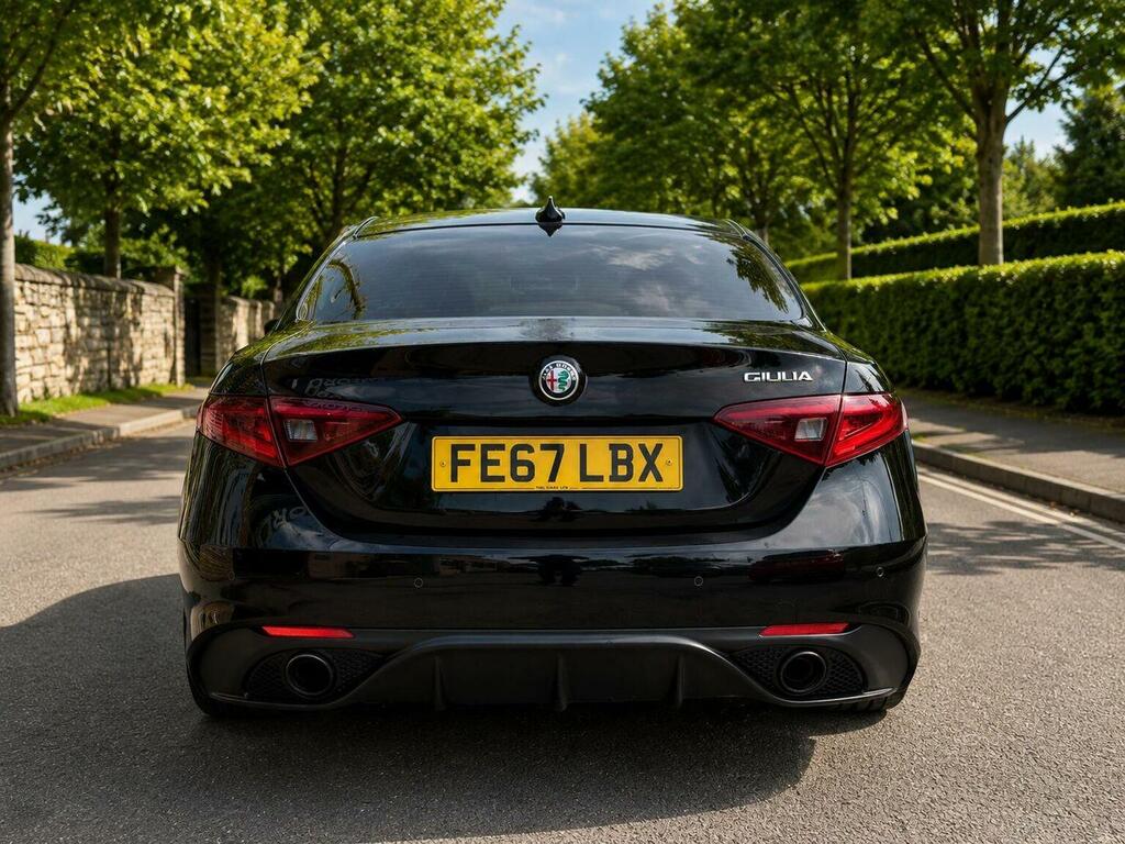 Alfa Romeo Giulia 2.2 Jtdm-2 180 Super Red #57