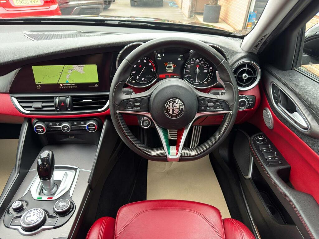 Alfa Romeo Giulia 2.2 Jtdm-2 180 Super Red #11
