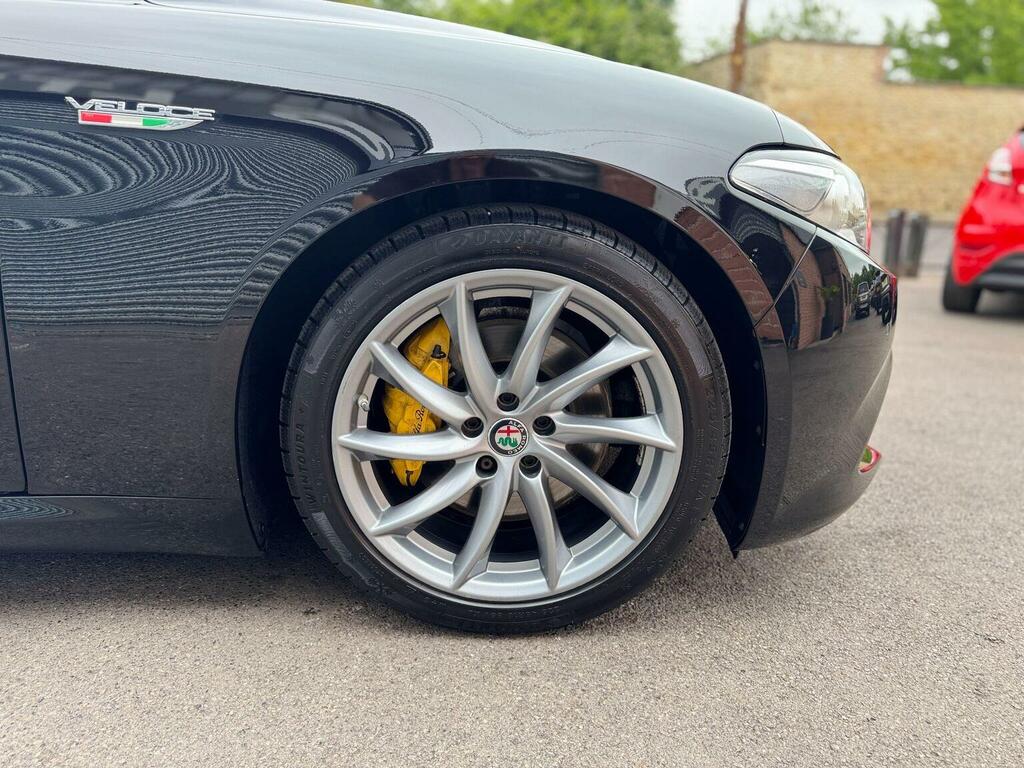 Alfa Romeo Giulia 2.2 Jtdm-2 180 Super Red #86