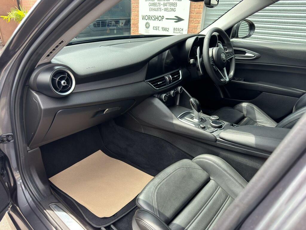 Alfa Romeo Giulia 2.0T Veloce Euro 6 Ss  #12