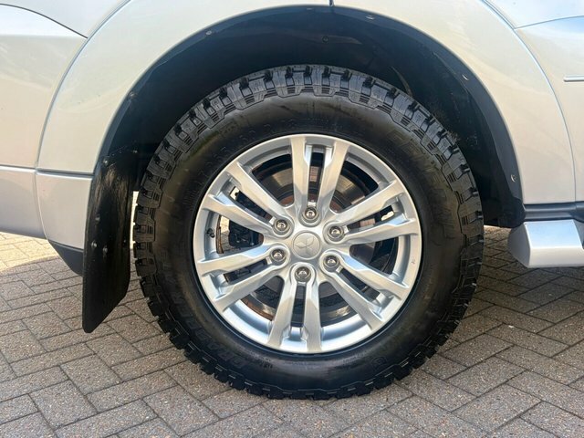 Mitsubishi Shogun 3.2 Di-d Sg3 Brown #13