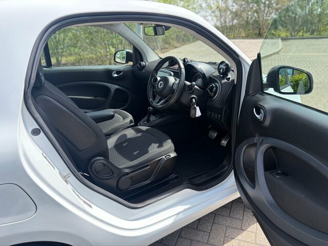 Smart Fortwo Coupe Eq Fortwo Pulse Premium White #9