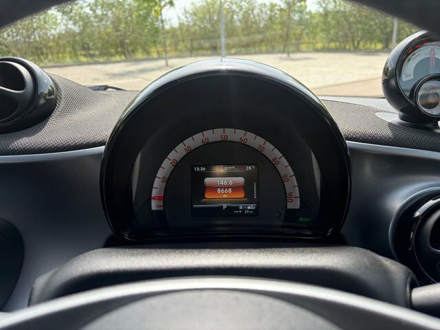 Smart Fortwo Coupe Eq Fortwo Pulse Premium White #22