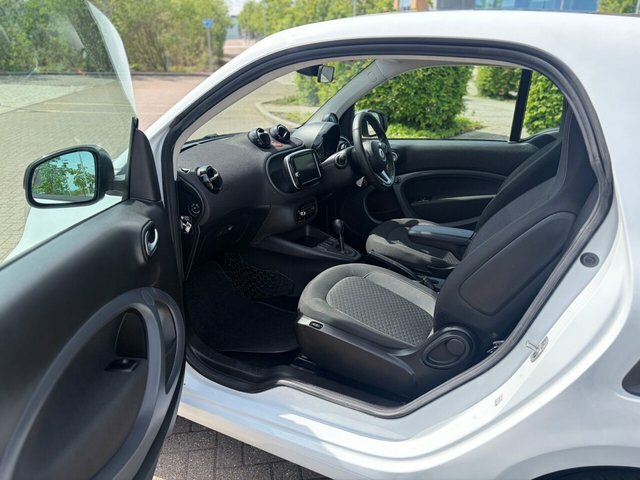 Smart Fortwo Coupe Eq Fortwo Pulse Premium White #12