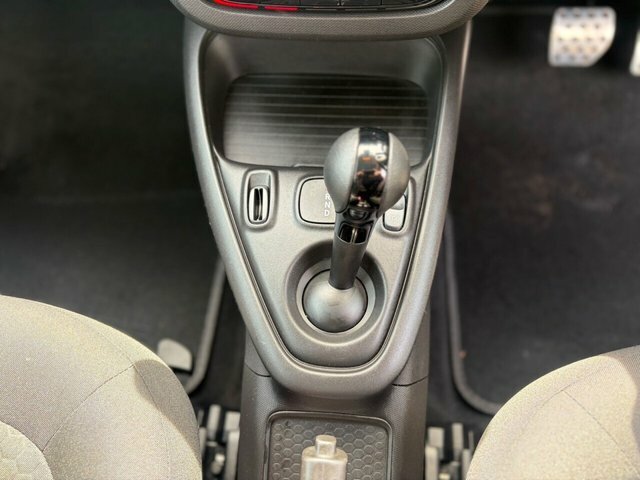 Smart Fortwo Coupe Eq Fortwo Pulse Premium White #19