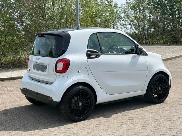 Smart Fortwo Coupe 2021 17.6Kwh Premium Coupe 22Kw White #3